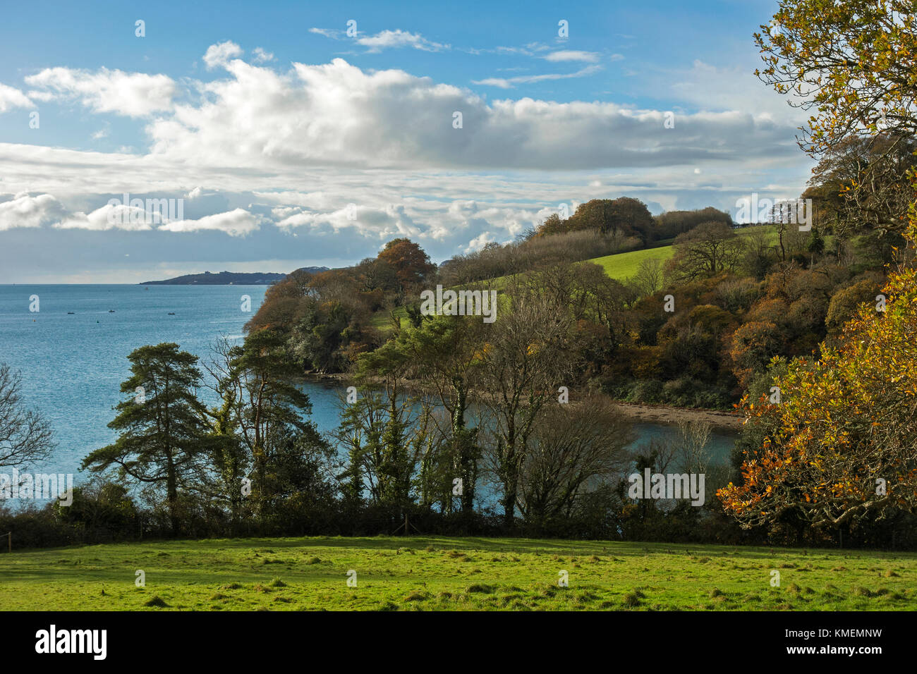 Ansicht der Carrick Roads und River fal in der Nähe von Truro in Cornwall, England, Großbritannien, Großbritannien. Stockfoto