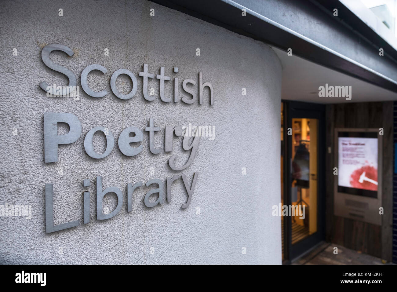Außenansicht der Scottish Poetry Library in Old Town of Edinburgh, Schottland, Großbritannien Stockfoto