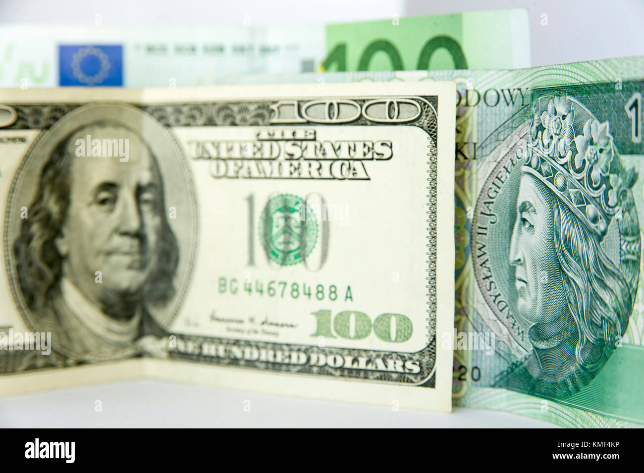 Die Vereinigten Staaten 100 - Dollar Bill (100 $) mit Benjamin Franklin, Polnisch 100 Zloty Rechnung mit dem polnischen König Wladyslaw Jagiello und Hundert e Stockfoto