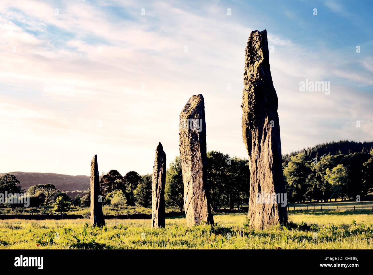 Ballymeanoch prähistorisch Neolithischen stehende Steine Stein Ausrichtung aus dem Süden gesehen. Kilmartin Valley, Argyll, Schottland, Großbritannien Stockfoto