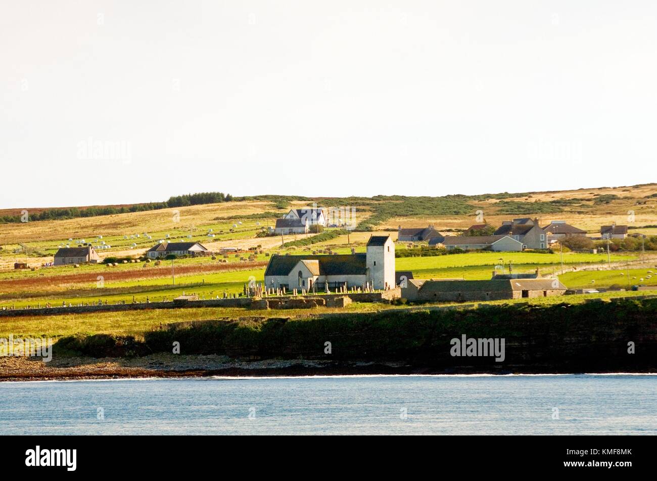 Dorf Canisbay, Pentland Firth, Caithness, Schottland. Die Church Of Scotland Pfarrkirche am Standort St. Drostan Kapelle Stockfoto