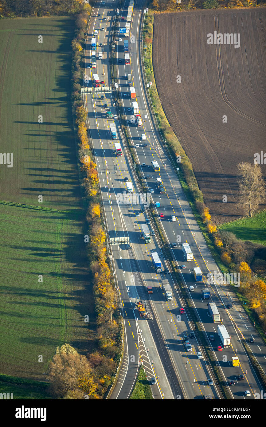Autobahn A 40 Ruhrschnellweg, Duisburg, Ruhrgebiet, Nordrhein-Westfalen, Deutschland Stockfoto