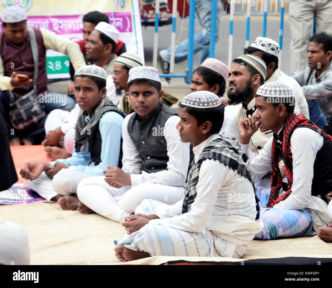 Kolkata, Indien. 06 Dez, 2017. Mehrere muslimische Organisation Proteste gegen Bharatiya janta Party (BJP) anlässlich des 25. Jahrestages der Zerstörung der Babri Masjid (Moschee) Am 6. Dezember 2017 in Kalkutta. Der babri Moschee in Ayodhya, Uttar Pradesh während einer Sammlung, die in einem Aufstand am 6. Dezember 1992 wandte sich abgerissen wurde. Credit: saikat Paul/Pacific Press/alamy leben Nachrichten Stockfoto