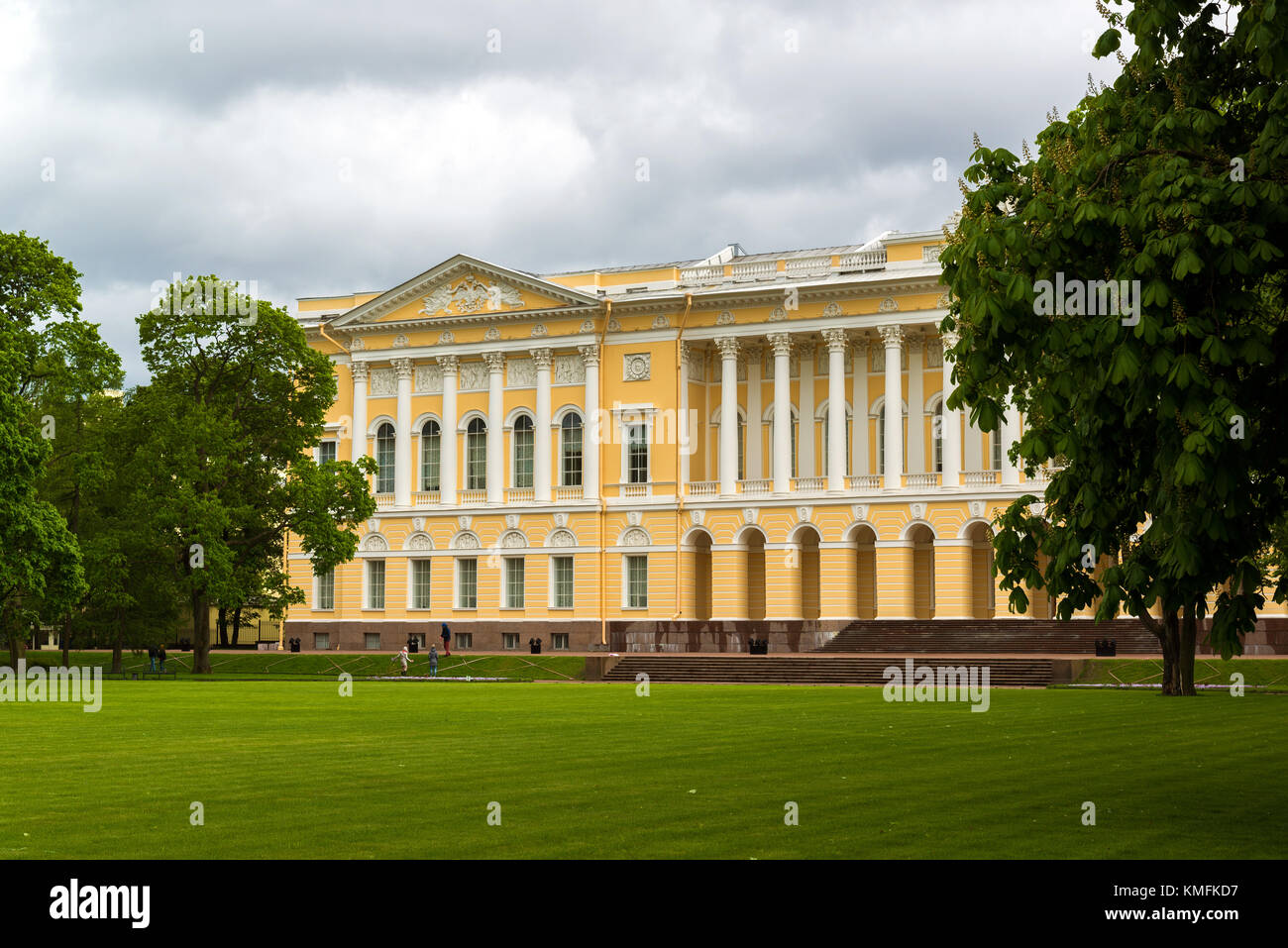 St. Petersburg, Russland - 2. Juni 2017. der nördlichen Fassade der Michaels Palast, Gebäude der Staatlichen Russischen Museum. Stockfoto