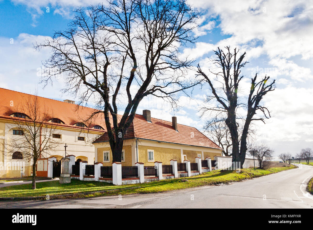 Masopust Zamek Ctenice (Kocarovna, expozice Narodniho muzea), Vinor