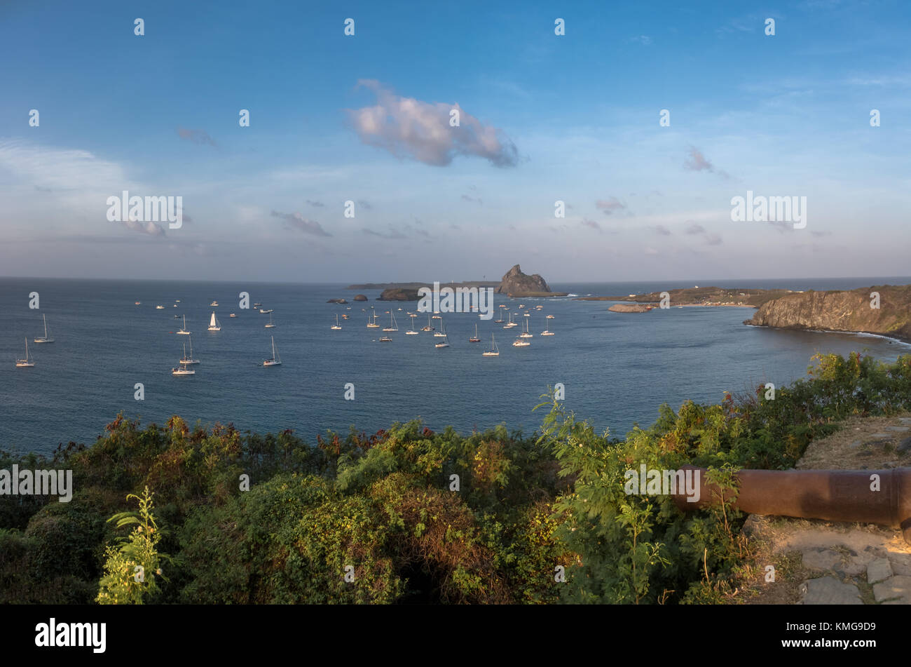 Luftaufnahme von Porto de Santo Antonio - Fernando de Noronha, Pernambuco, Brasilien Stockfoto