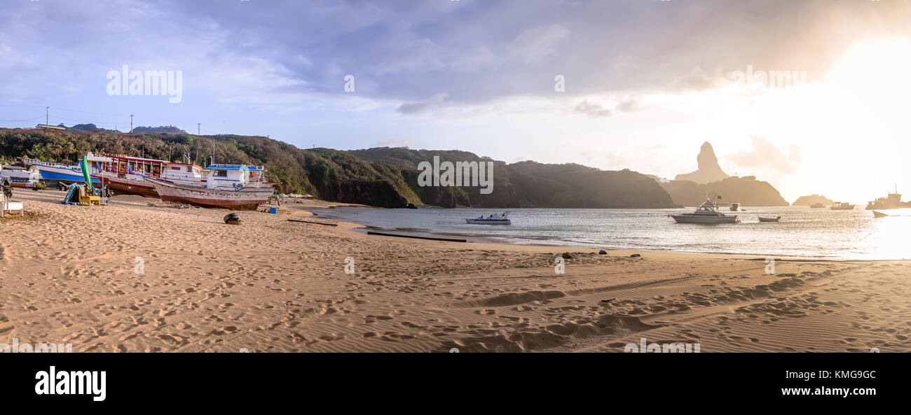 Panoramablick von Porto de Santo Antonio - Fernando de Noronha, Pernambuco, Brasilien Stockfoto