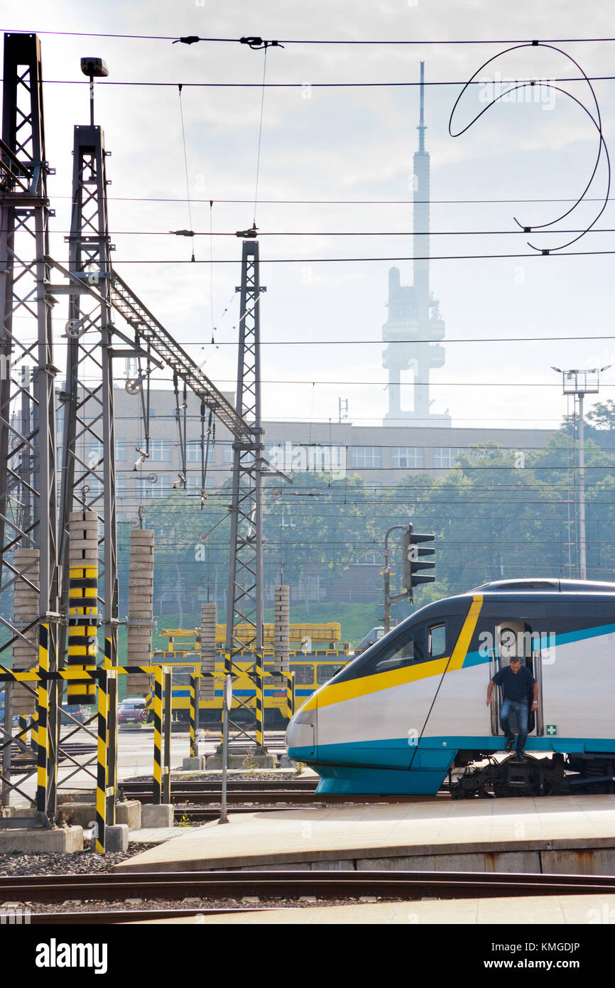 Die tschechische Bahn-sc super city Pendolino 680 Zug, Wilson Main Hauptbahnhof (Hlavni Nadrazi), Prag, Tschechische Republik Stockfoto