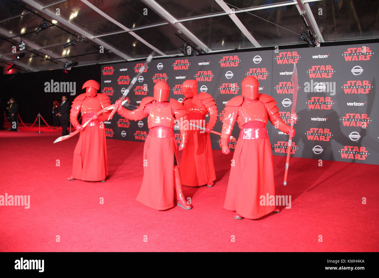 Los Angeles, USA. 10 Dez, 2017. Atmosphäre, Praetorian Guard 12/09/2017 die Weltpremiere des Lucasfilmfs 'Star Wars: Der letzte Jedi" im Shrine Auditorium in Los Angeles, CA Foto von Izumi Hasegawa/HollywoodNewsWire.co Credit statt: Hollywood News Wire Inc./Alamy leben Nachrichten Stockfoto