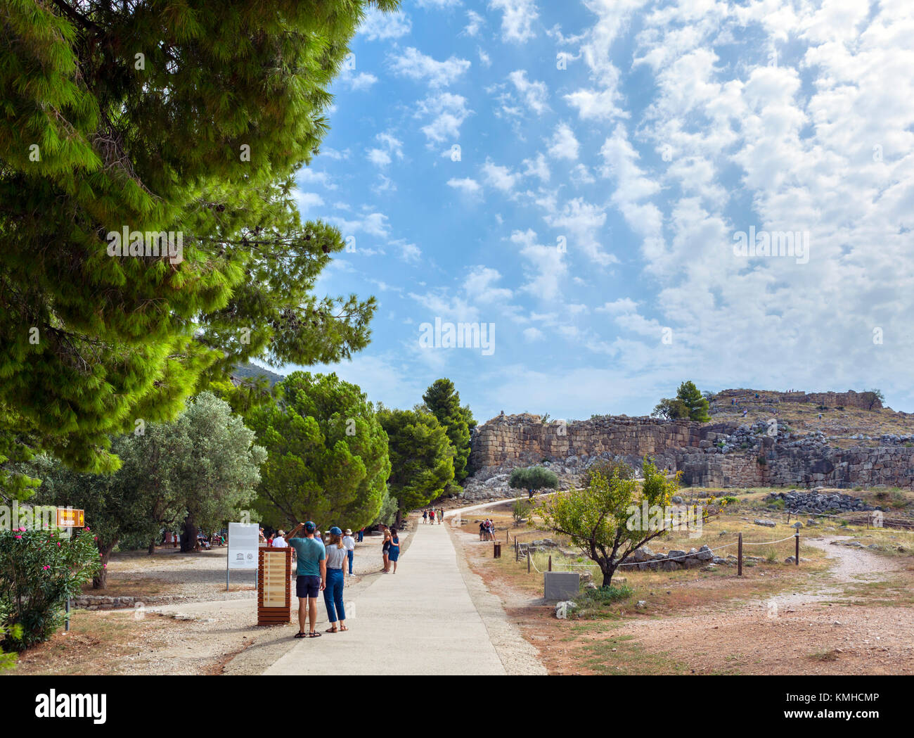 Eingang der archäologischen Stätte in Mykene, Mikines, Peloponnes, Griechenland Stockfoto