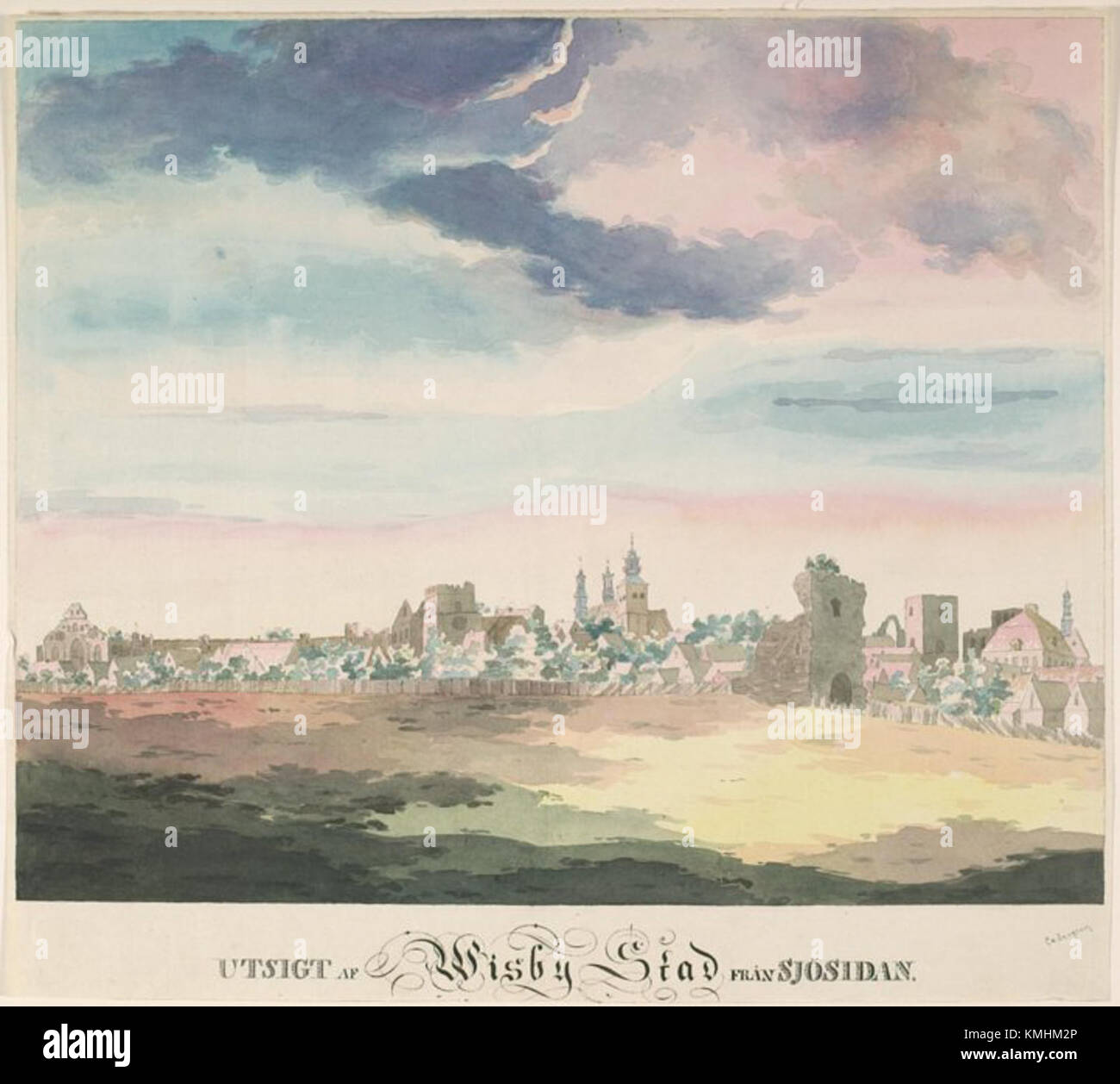 Visby ist eine historische Stadt auf der schwedischen Insel Gotland. Es ist bekannt für seine mittelalterliche Architektur, Kopfsteinpflasterstraßen und erhaltene Stadtmauern, was es zum UNESCO-Weltkulturerbe und zu einem beliebten Touristenziel macht. Stockfoto