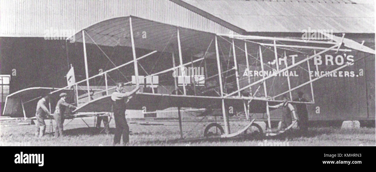 Ein Bild der kurzen S.27, ein britisches zweisitziges Doppel-Flugzeug aus dem Jahr 1910, bekannt als eines der ersten Flugzeuge, das für die Ausbildung in der Marineflugzeugausbildung eingesetzt wurde. Stockfoto