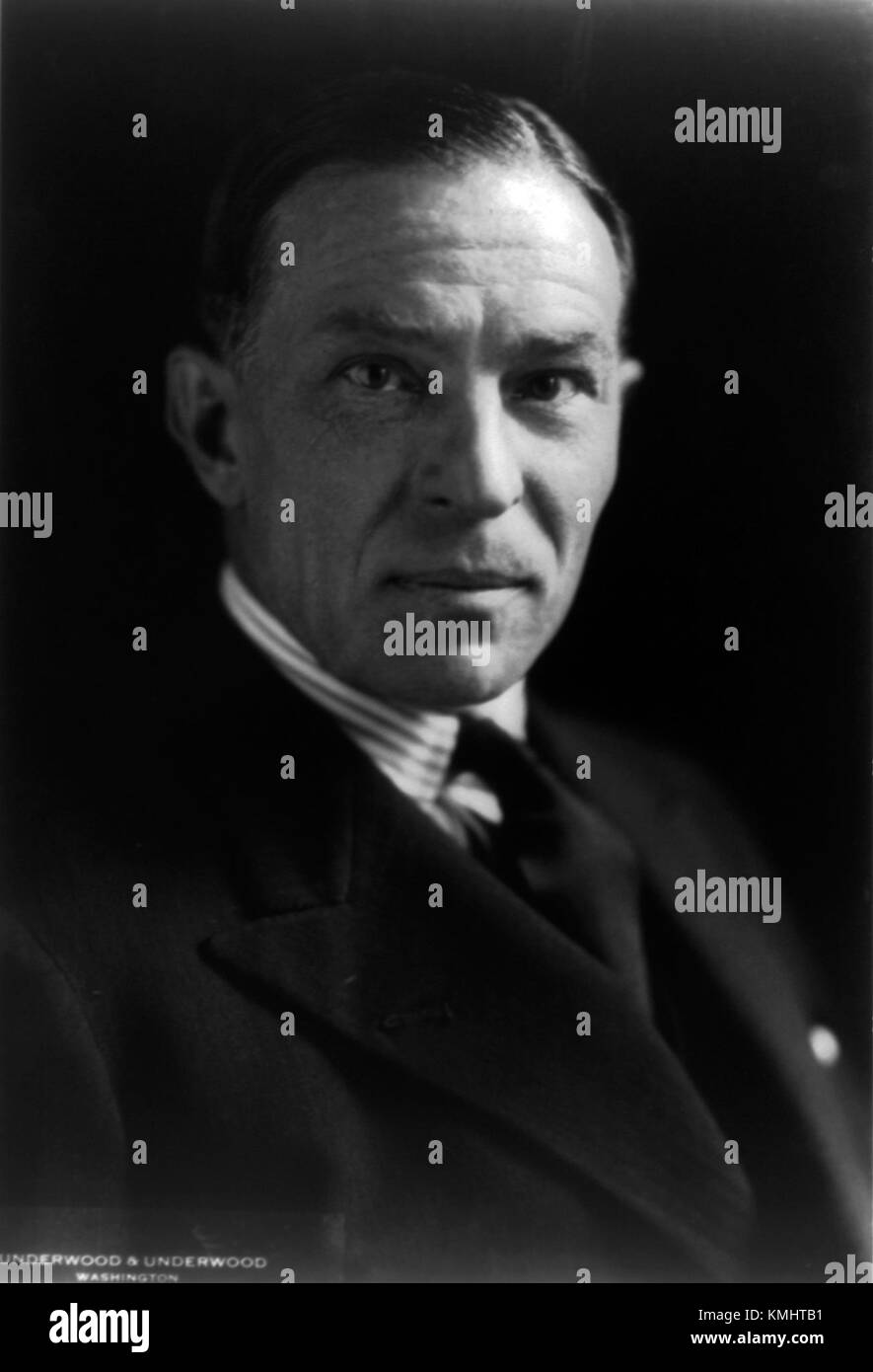 Sir Robert Vansittart war ein britischer Diplomat und Amtsträger, bekannt für seine Arbeit in internationalen Beziehungen und als Schlüsselfigur der britischen Diplomatie im 20. Jahrhundert. Stockfoto