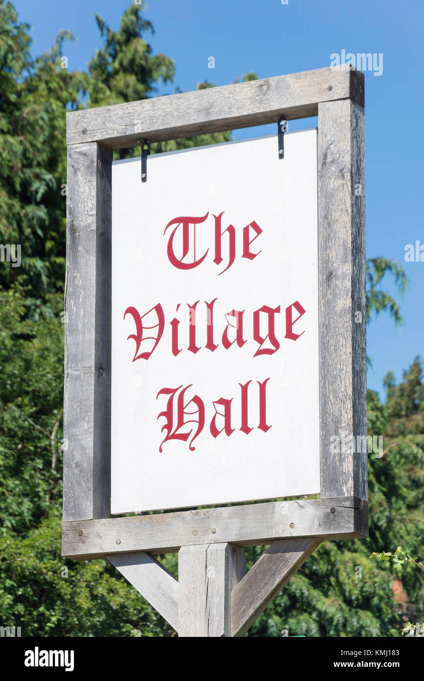 Zeichen für Bledlow Ridge Village Hall, Bledlow Ridge, Buckinghamshire, England, Vereinigtes Königreich Stockfoto