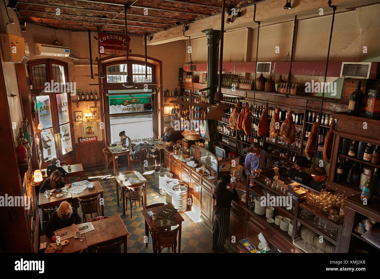 La Poesia Bar und Café, San Telmo, Buenos Aires, Argentinien, Südamerika Stockfoto La Poesia Bar und Café, San Telmo, Buenos Aires, Argentinien, Südamerika Stockfoto
