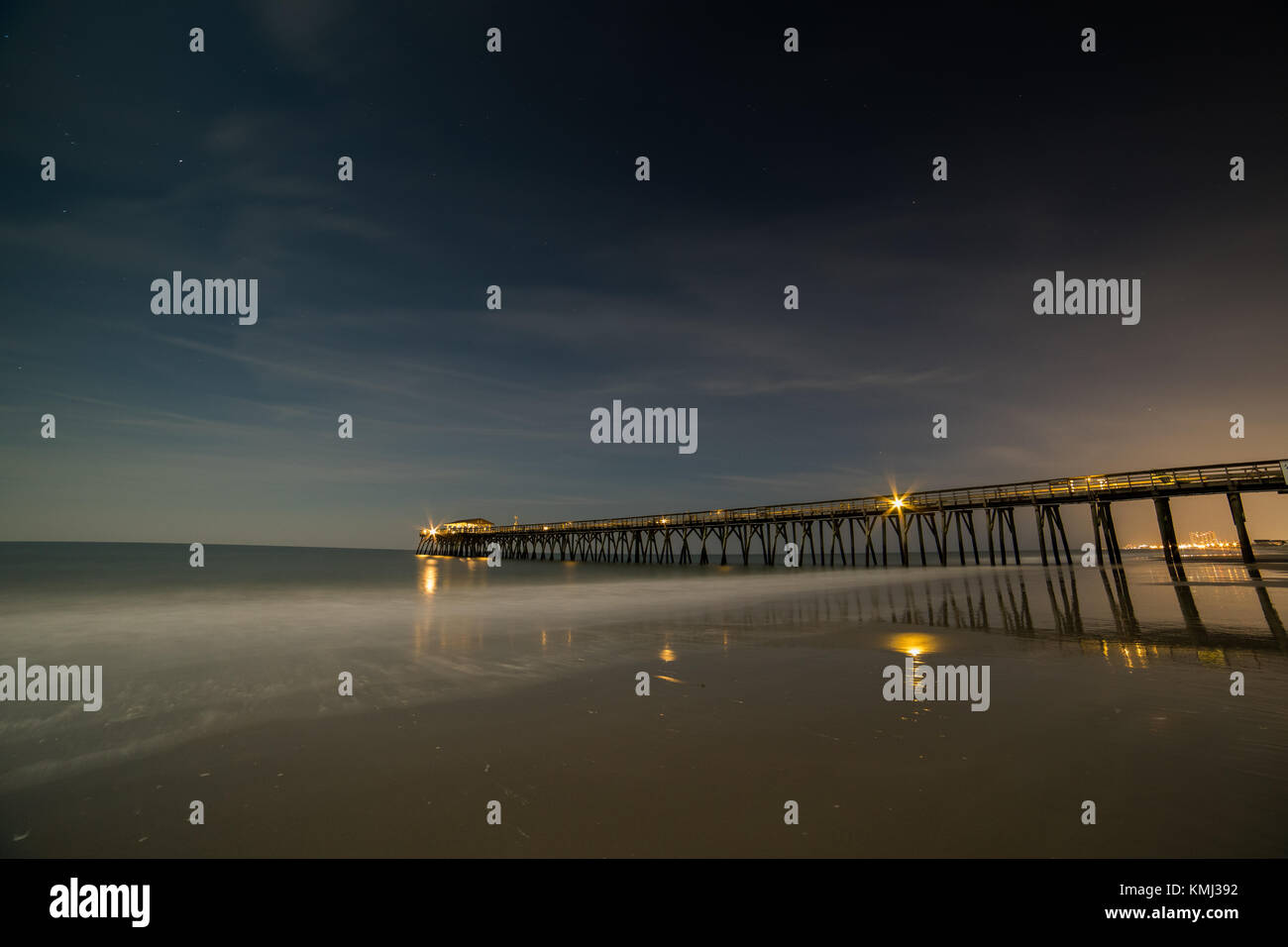 Lange Belichtung Night Shot von Myrtle Beach State Park Pier Stockfoto