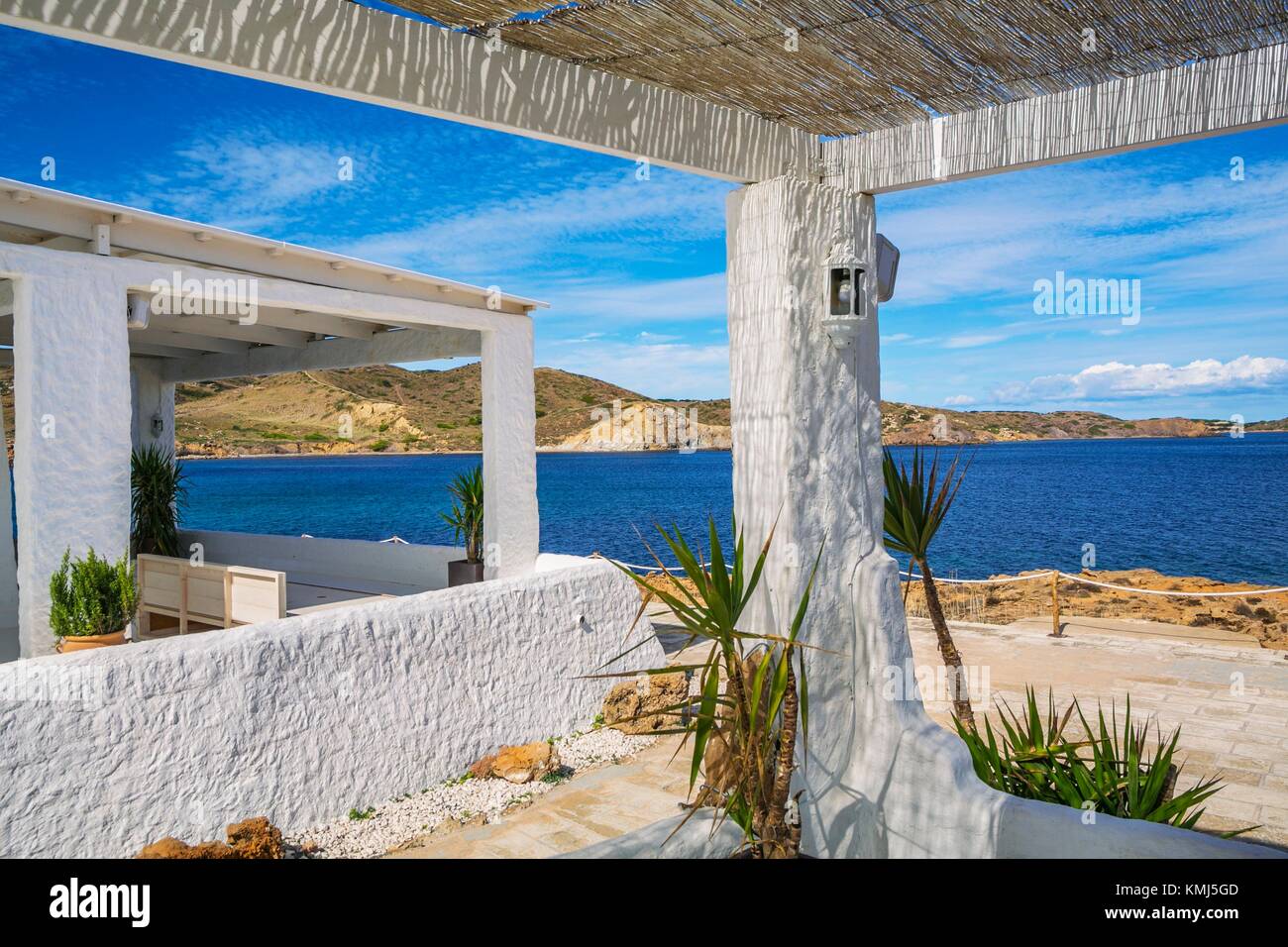 Isabella Beach Club. Playas de Fornells. Fornells. Es Mercadal Gemeinde.  Menorca Insel. Balearen. Spanien Stockfotografie - Alamy