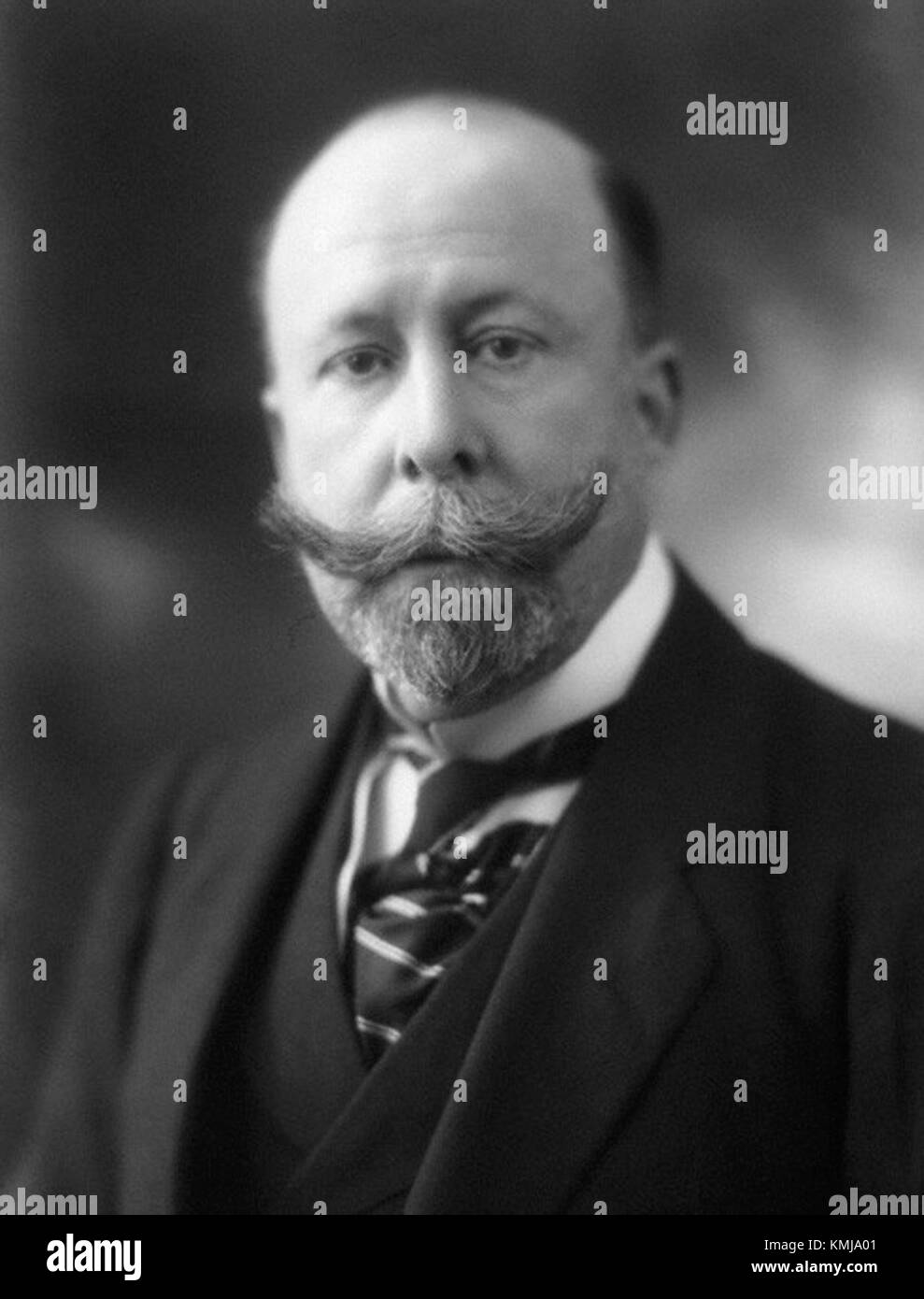 Richard Lyon-Dalberg-Acton, 2. Baron Acton, war ein britischer Peer, der zu den Bereichen Geschichte und öffentliches Leben beitrug. Sein Vermächtnis wird für seine Beteiligung in politischen und akademischen Kreisen anerkannt. Stockfoto