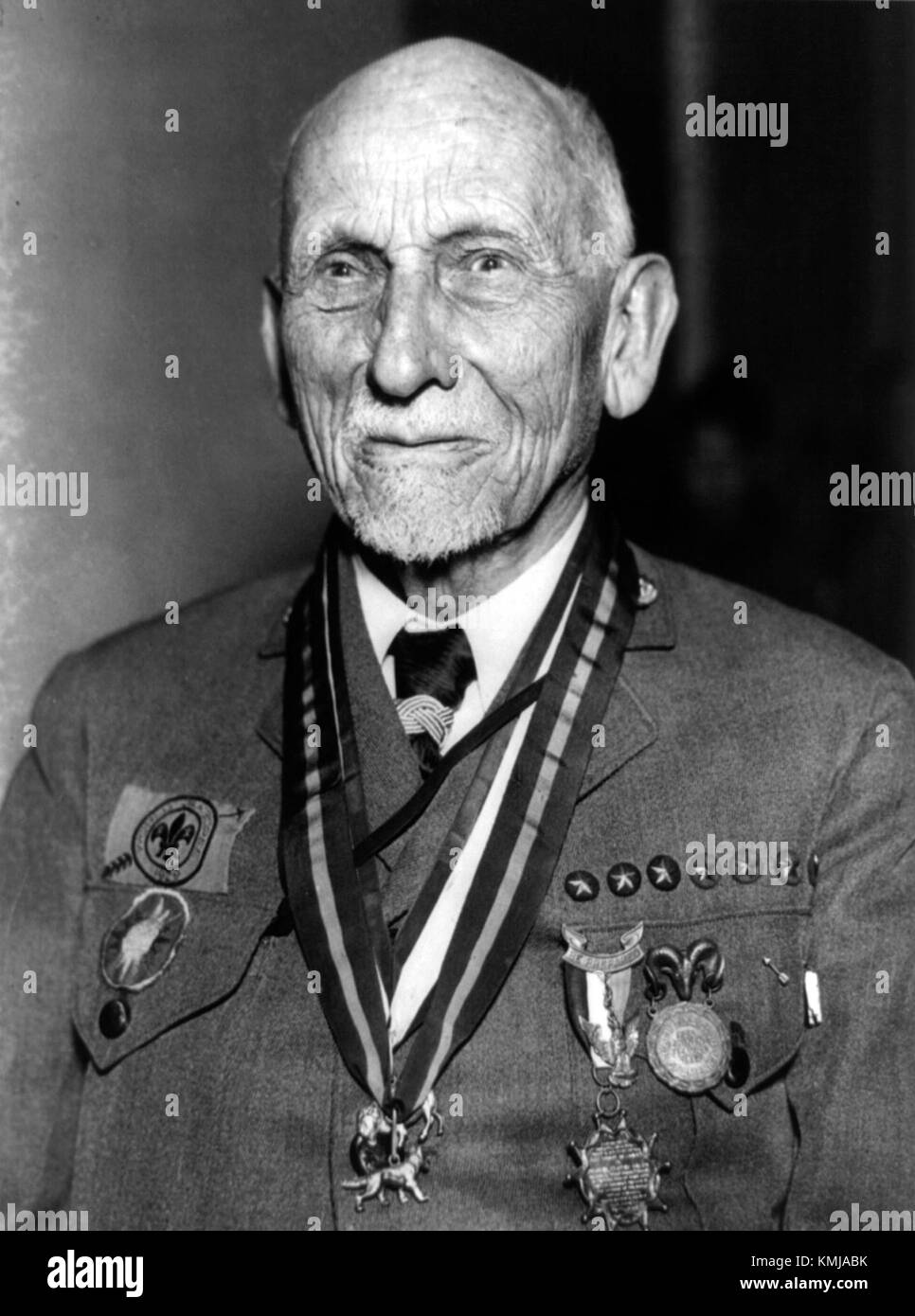 Daniel Beard war ein US-amerikanischer Künstler, der für seine Beiträge zu den Boy Scouts of America bekannt war. Er war eine Schlüsselfigur in der frühen Entwicklung der Organisation und auch ein Autor, der zur Gründung der Boy Scouts beitrug. Stockfoto