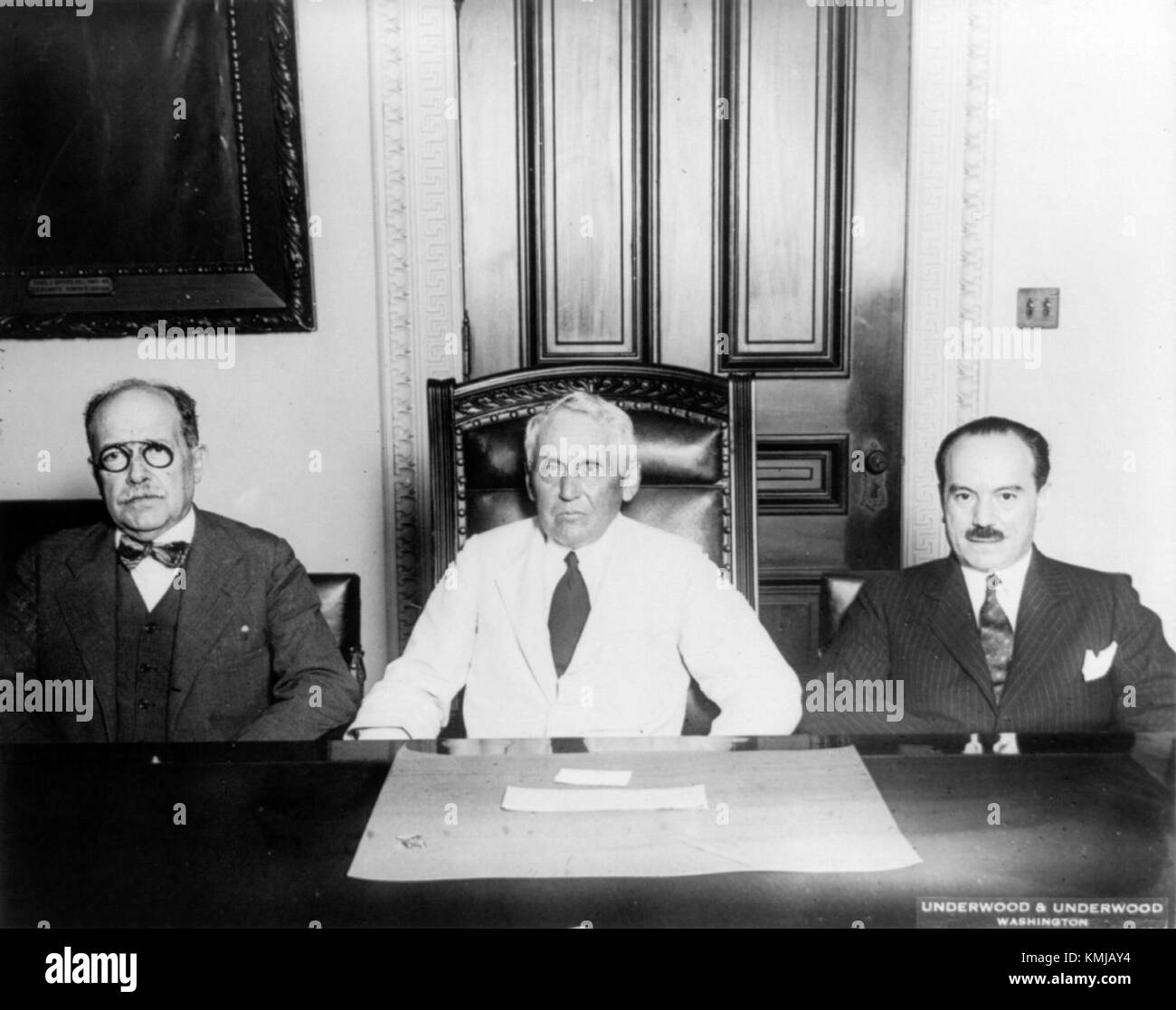 Hernan Velarde, Frank Kellogg und Carlos G. Davila waren prominente Persönlichkeiten in ihren jeweiligen Bereichen, die einen bedeutenden Einfluss auf Diplomatie, Politik oder internationale Beziehungen hatten. Stockfoto
