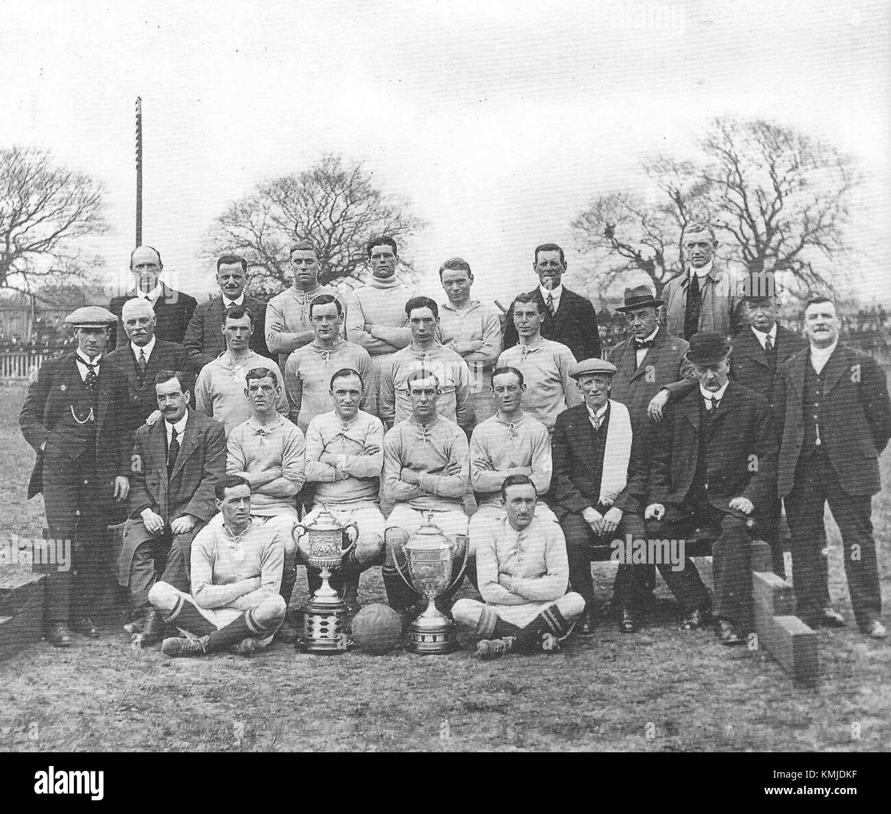 Der 1919 gegründete Tranmere Rovers Football Club hat eine reiche Geschichte im englischen Fußball. Der Club mit Sitz in Birkenhead ist bekannt für seine leidenschaftliche Fangemeinde und seinen Wettkampfgeist in den unteren Ligen. Stockfoto