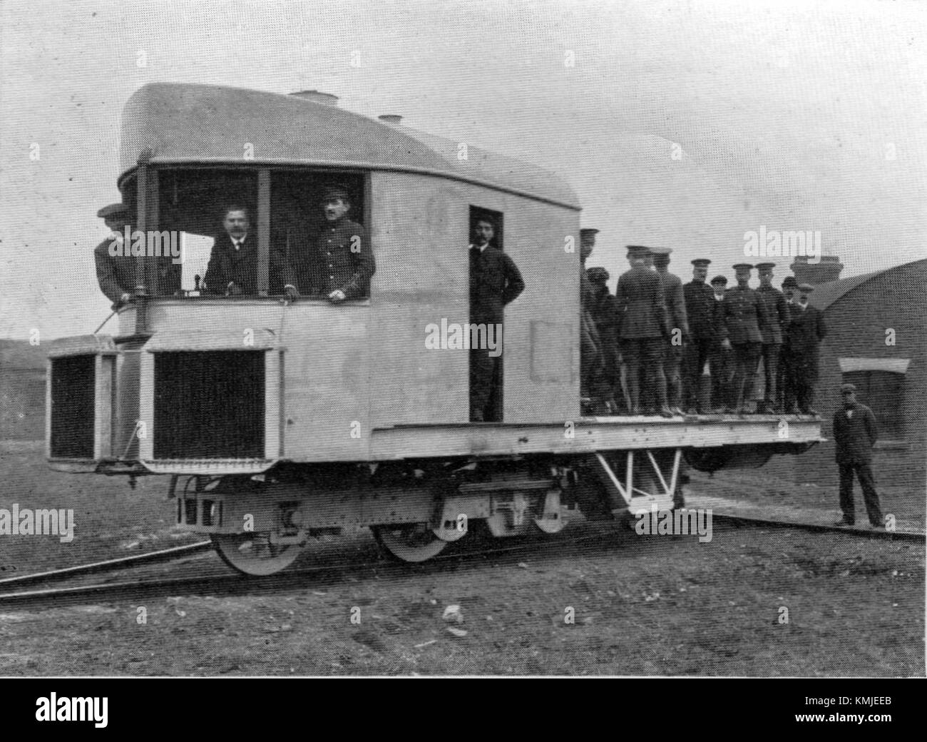 Die Brennan-Einschienenbahn, entworfen vom australischen Ingenieur Louis Brennan, ist ein frühes Beispiel für die Transporttechnik der Einschienenbahn. Das Design umfasst ein einziges Eisenbahnsystem für Fahrzeuge, was eine Innovation in der Bahntechnik darstellt. Stockfoto