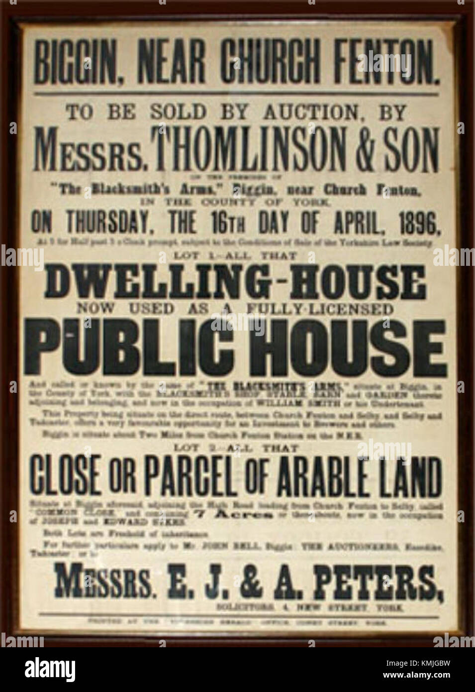 The Blacksmith Arms in Biggin ist ein traditioneller Pub, der für seine historische Bedeutung und Rolle als sozialer Treffpunkt in der Gemeinde bekannt ist. Es spiegelt den Charme ländlicher englischer Pubs wider. Stockfoto