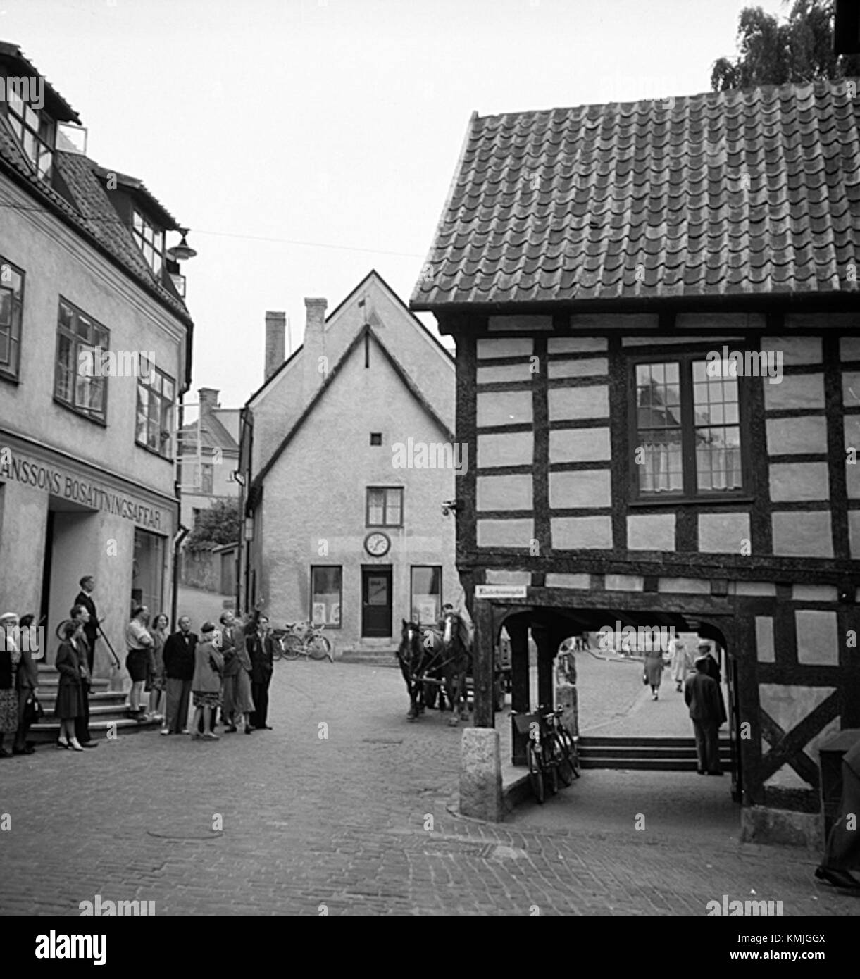 Visby, ein UNESCO-Weltkulturerbe, ist bekannt für seine mittelalterliche Architektur und Geschichte. Der Ort ist in der Datenbank des KMB wegen seiner kulturellen und architektonischen Bedeutung dokumentiert. Stockfoto