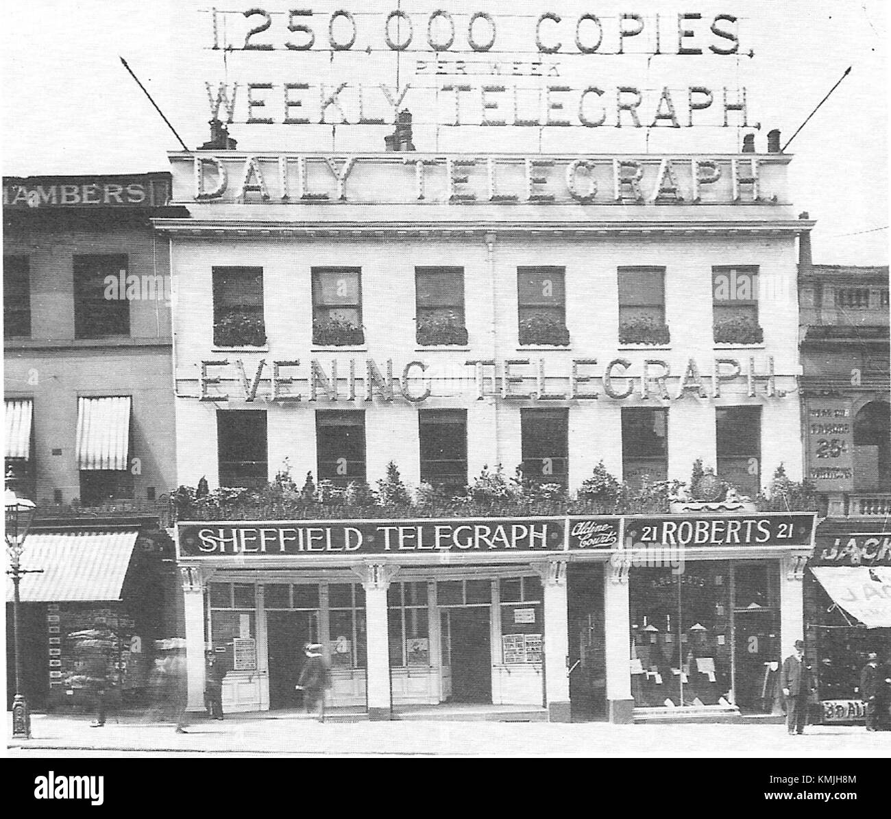 Der Sheffield Telegraph ist eine historische britische Zeitung, die für ihre Berichterstattung über lokale, nationale und internationale Nachrichten bekannt ist. Sie hat eine wichtige Rolle bei der Gestaltung der öffentlichen Meinung und der Berichterstattung in Sheffield und darüber hinaus gespielt. Stockfoto
