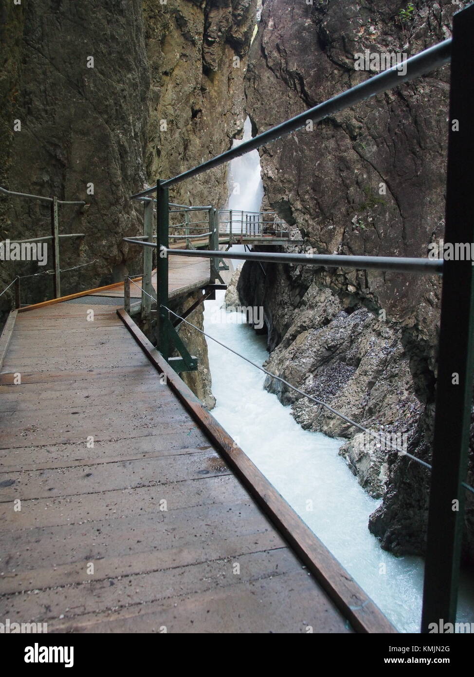 Lautasch Gehweg in der Schlucht, Deutschland Stockfoto