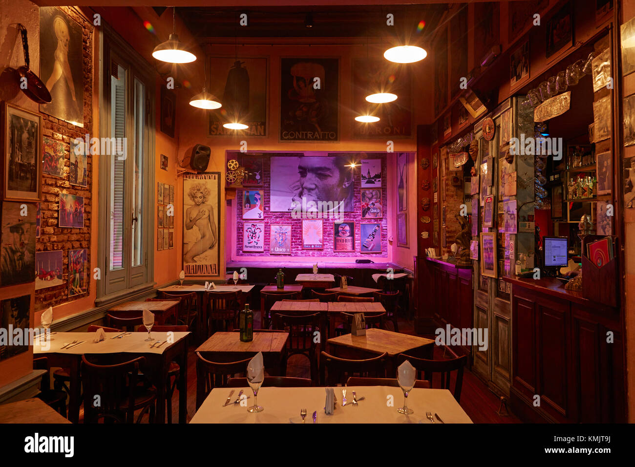 Innen todo mundo Bar, Plaza Dorrego, San Telmo, Buenos Aires, Argentinien, Südamerika Stockfoto