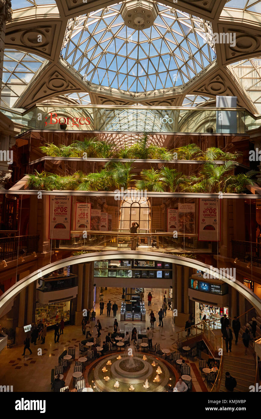 Glasdach über dem Atrium, Galerias Pacifico Einkaufszentrum, Buenos Aires, Argentinien, Südamerika Stockfoto