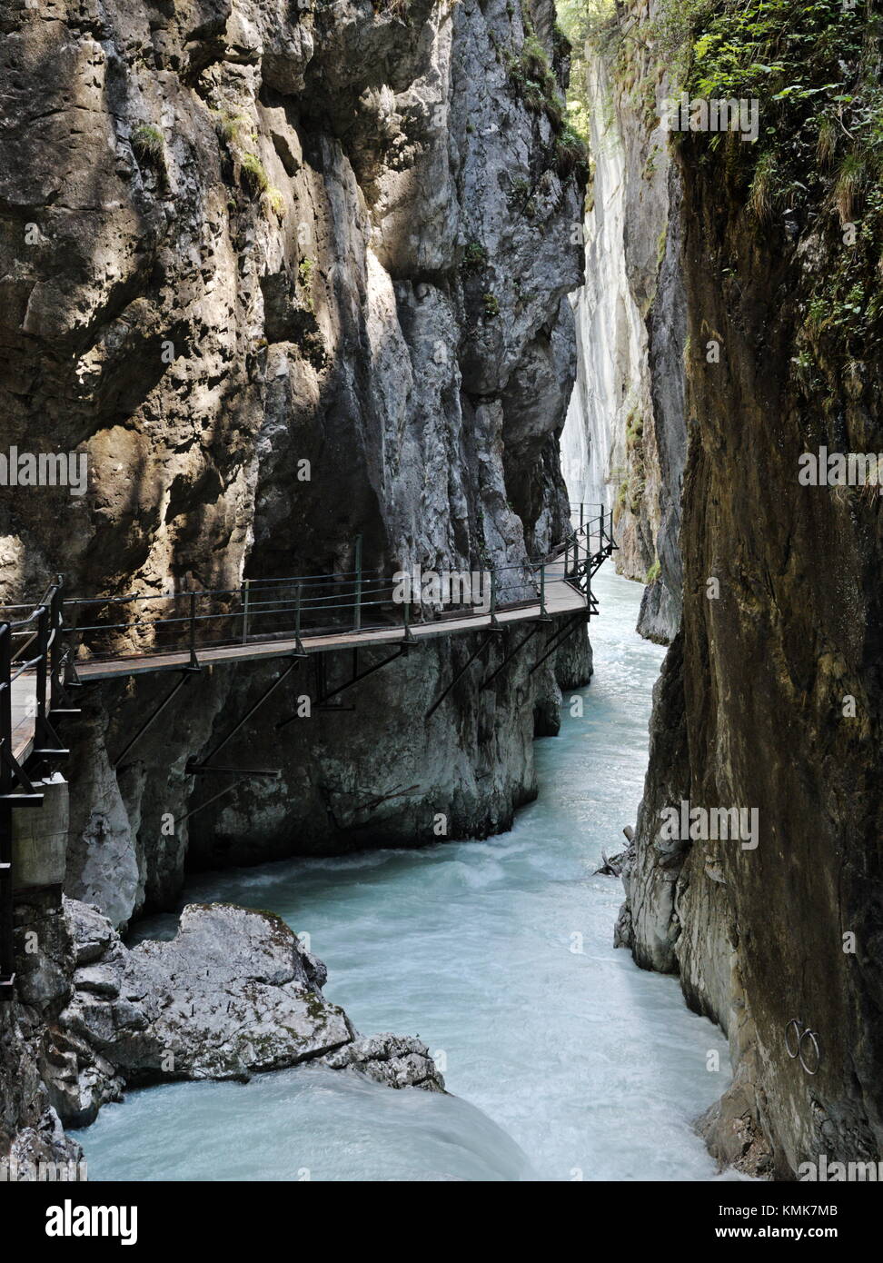 Lautasch Gehweg in der Schlucht, Deutschland Stockfoto