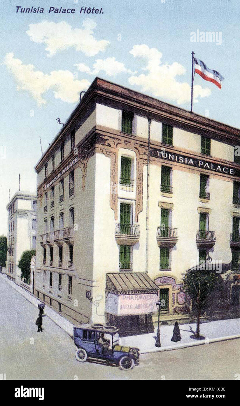 Tunsia Palace ist ein Hotel an der 13 Avenue de France in Tunis und bietet Annehmlichkeiten wie ein Fitnesscenter, eine Sauna und ein hoteleigenes Restaurant. Zu den Attraktionen in der Nähe gehören Bab el Bahr und die Kathedrale St. Vincent de Paul. Stockfoto