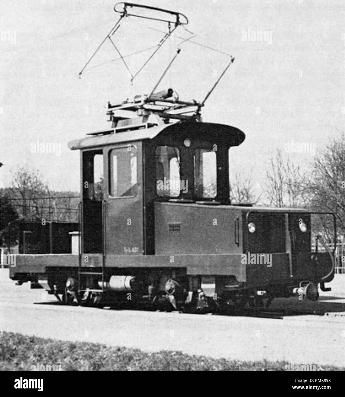 Abbildung der elektrischen Rangierlokomotive Te 2/2 401 der Bremgarten-Dietikon-Bahn, umgebaut aus dem Motorwagen CE 2/2 1, im Rangierdienst in Dietikon eingesetzt. Stockfoto
