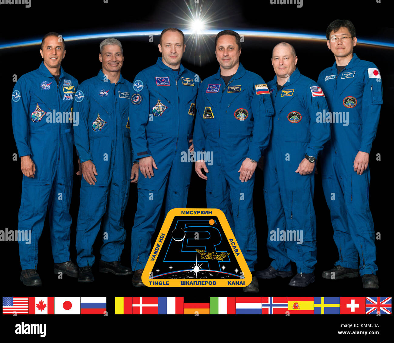 Offizielles Portrait der NASA ISS Expedition 54 prime Besatzungsmitglieder (L-R) amerikanische Astronauten Joe acaba und Mark vande Hei, russische Kosmonauten Alexander misurkin und Anton shkaplerov von roskosmos, US-amerikanischer Astronaut Scott prickeln, und der japanische Astronaut norishige Kanai der Japanese Aerospace Exploration Agency (JAXA) am Johnson Space Center Mai 8, 2017 in Houston, Texas. (Foto: Nasa Foto über planetpix) Stockfoto