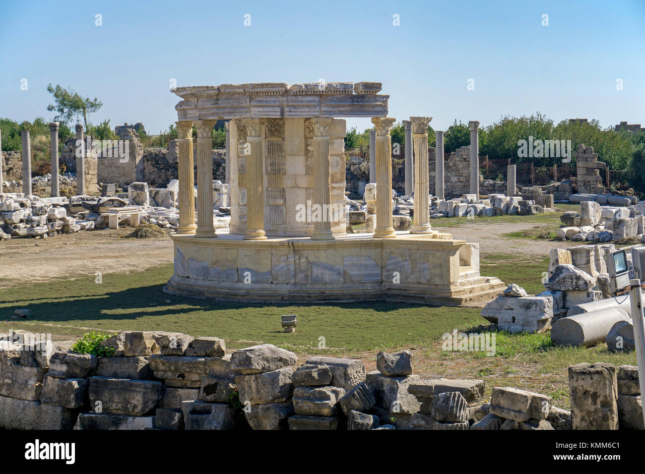 Tempel der Tyche, Reste der alten Seite, Weltkulturerbe der UNESCO, Manavgat, Türkische Riviera, Türkei Stockfoto