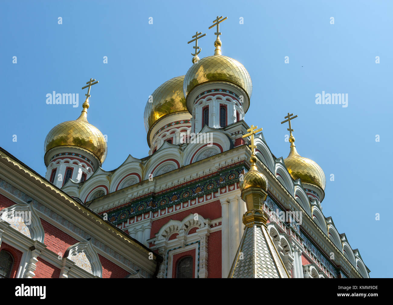 Goldenen Kirchenkuppeln sonnigen Tag geschossen Stockfoto