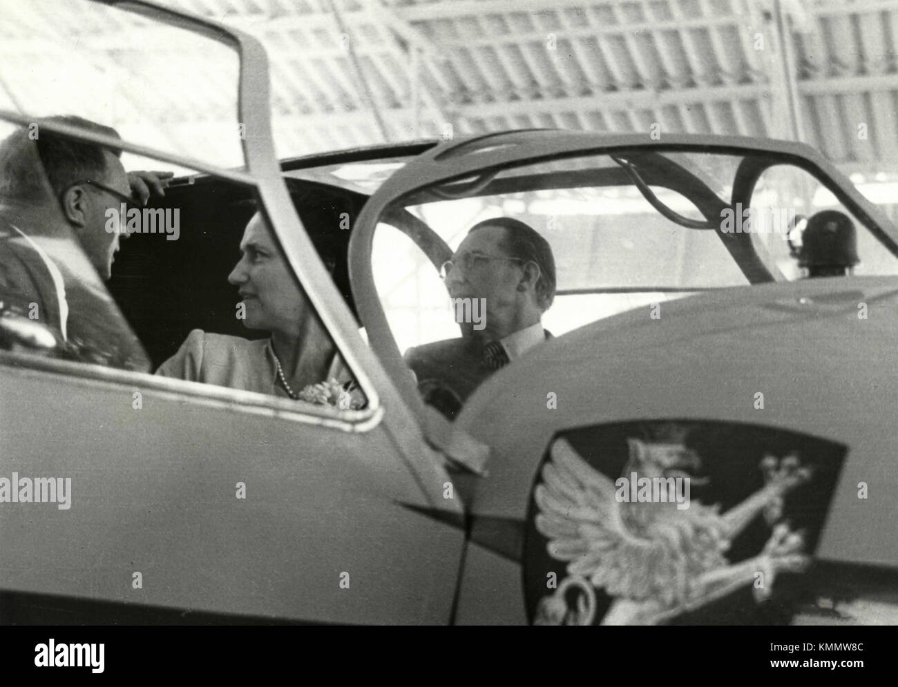 Nicht identifizierte Personen in einem aicraft des Messegeländes, Italien 1940 s Stockfoto