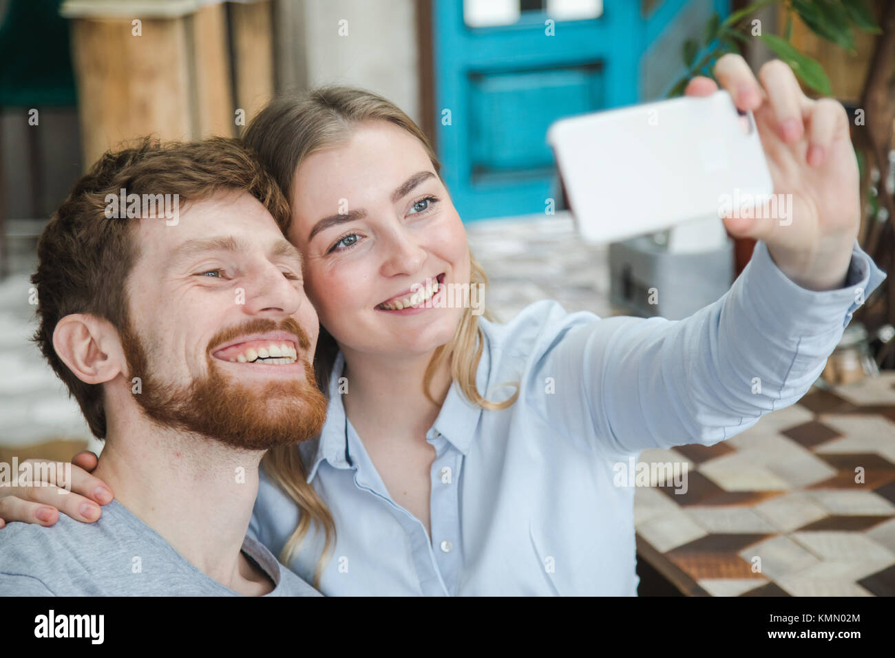 Junges Paar unter selfie Stockfoto Junges Paar unter selfie Stockfoto