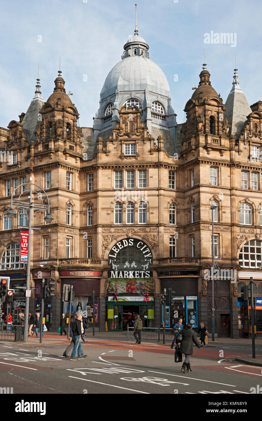 Eingang zum Kirkgate Indoor Market Building außerhalb Leeds West Yorkshire England Großbritannien Großbritannien Großbritannien Großbritannien Großbritannien Großbritannien Großbritannien Großbritannien Großbritannien Großbritannien Großbritannien Großbritannien Großbritannien Großbritannien Großbritannien Großbritannien Stockfoto