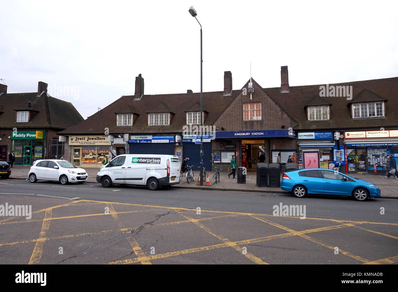 Kingsbury Kingsbury Station High Street, London, Vereinigtes Königreich Stockfoto