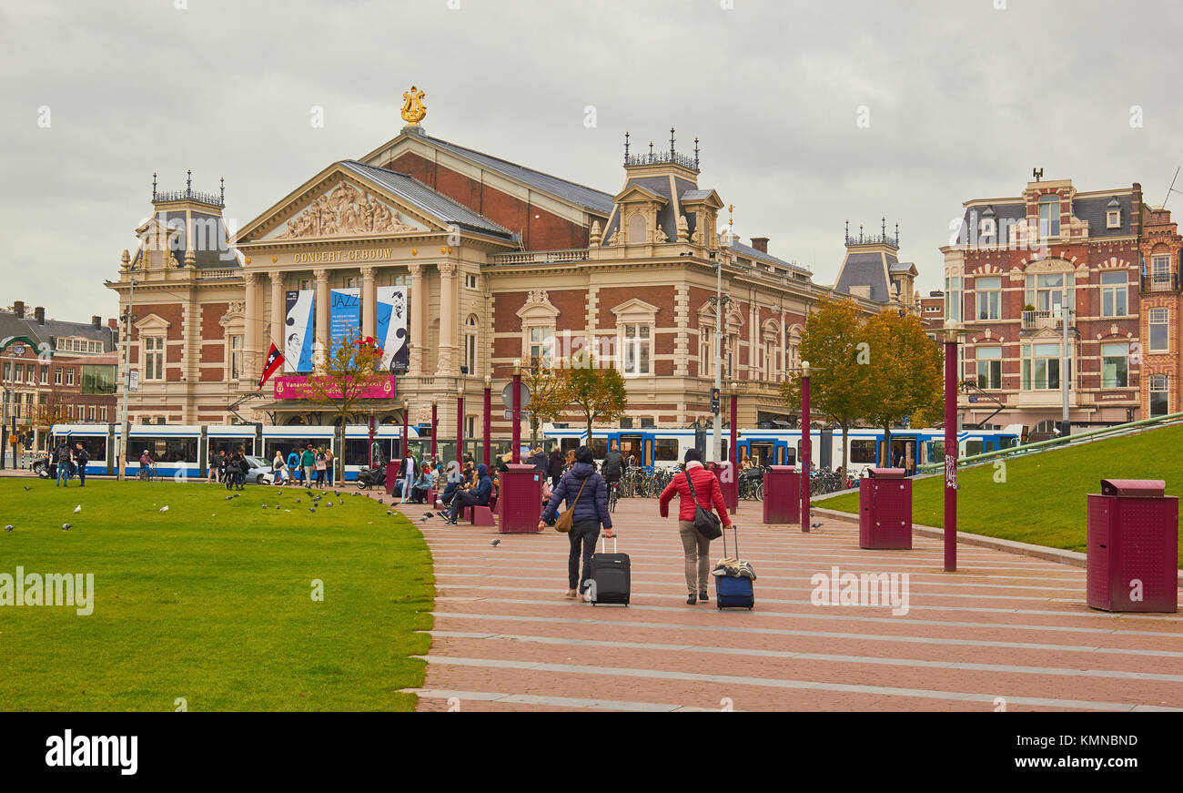 Neoklassische Royal Concert-Gebouw (Konzerthalle) von Adolf Leonard Van Gendt (1888), dem Museumplein (Museumsplatz), Amsterdam, Holland. Stockfoto