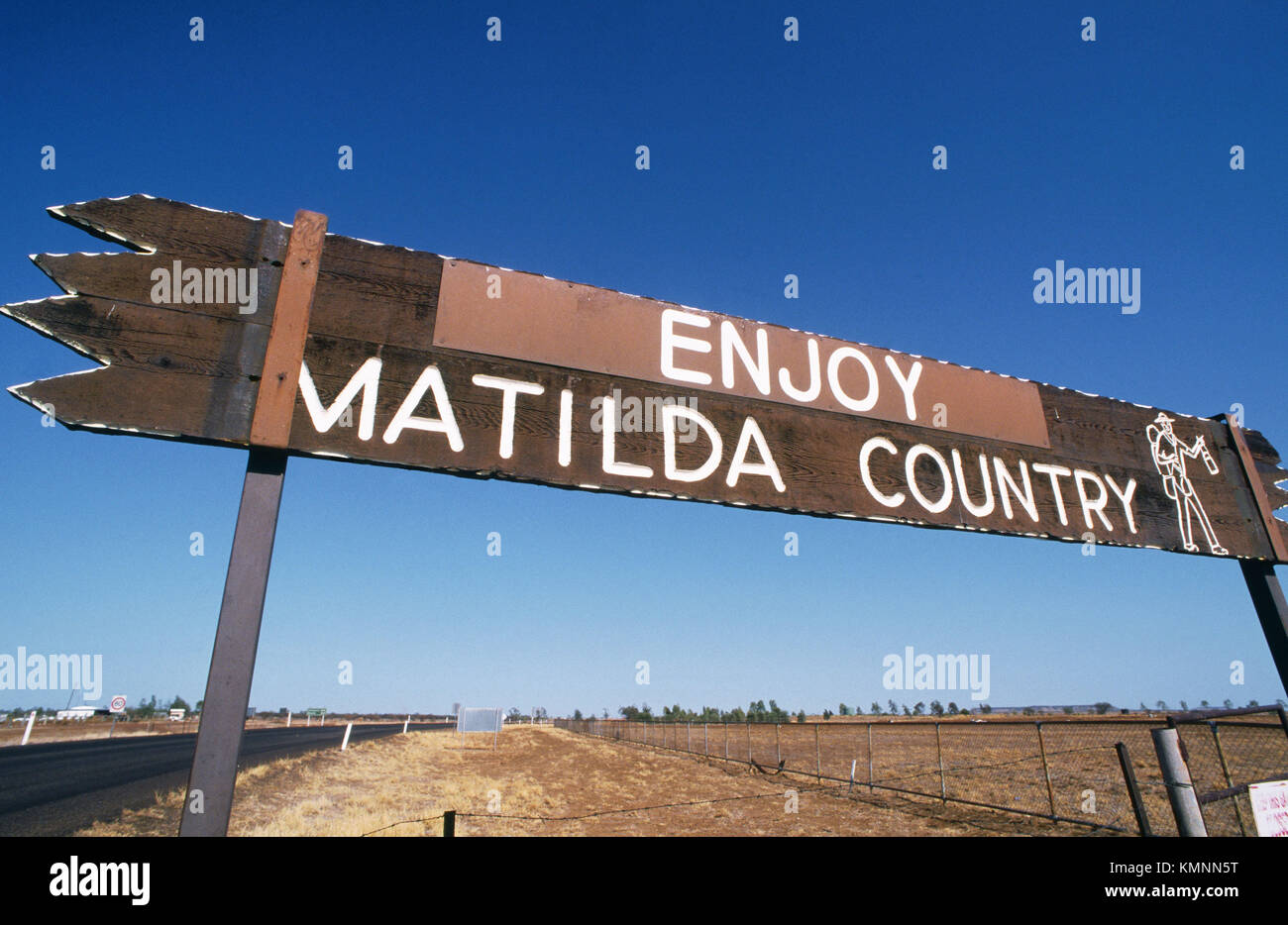 Genießen Matilda Land unterzeichnen am Stadtrand von Winton. Outback. Australien. Stockfoto