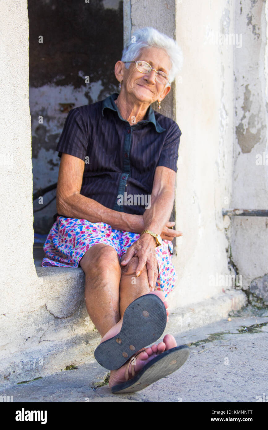 Ältere Frau in Cienfuegos, Kuba Stockfoto