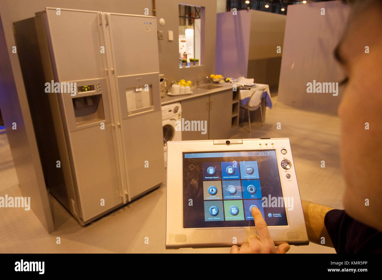 Samsung's Home Vita Domotik System bereit, alle inländischen elektronischen Geräten, SIMO TCI, internationalen Computing, Multimedia und zu steuern Stockfoto