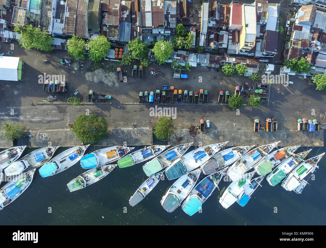 Traditionelle Custom Boot Docking in Paotere Hafen in Makassar in Süd-Sulawesi. Stockfoto