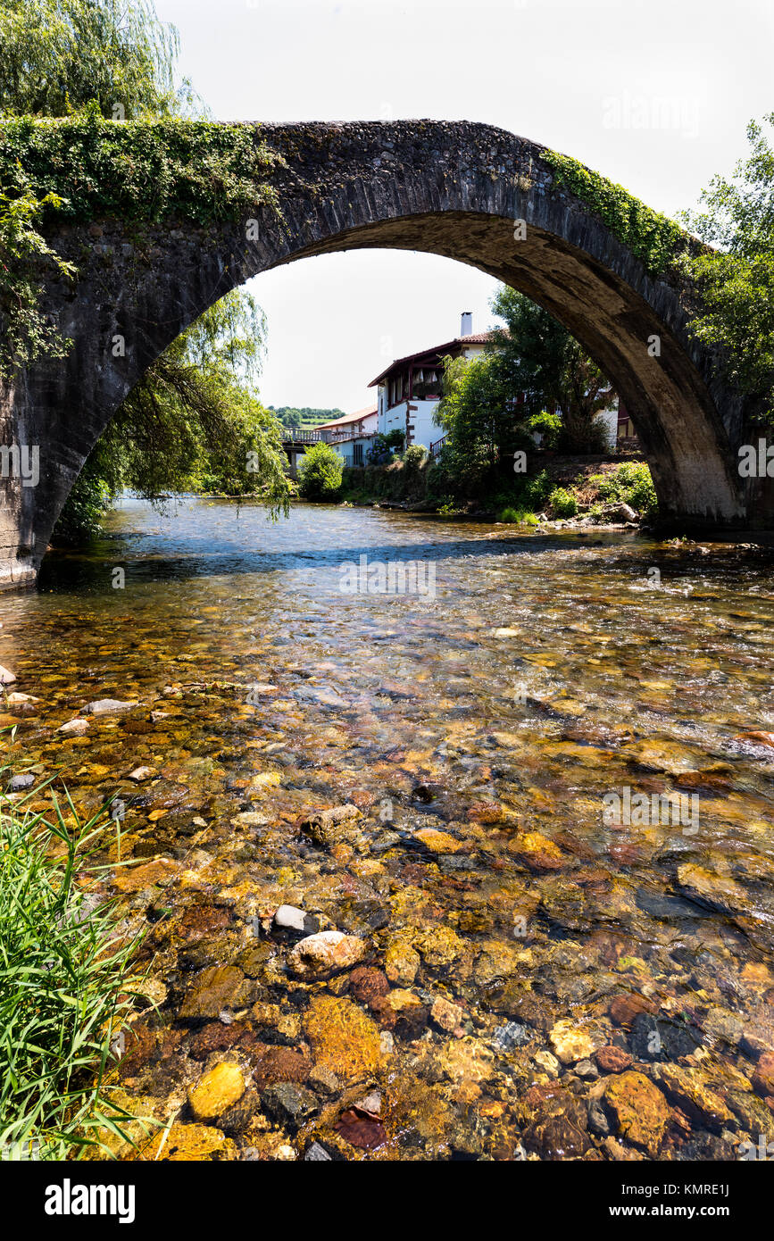 Diese römischen Stil Brücke stammt aus dem Jahr 1661 und ist im Rahmen einer Einstufung als historisches Denkmal geschützt. Stockfoto