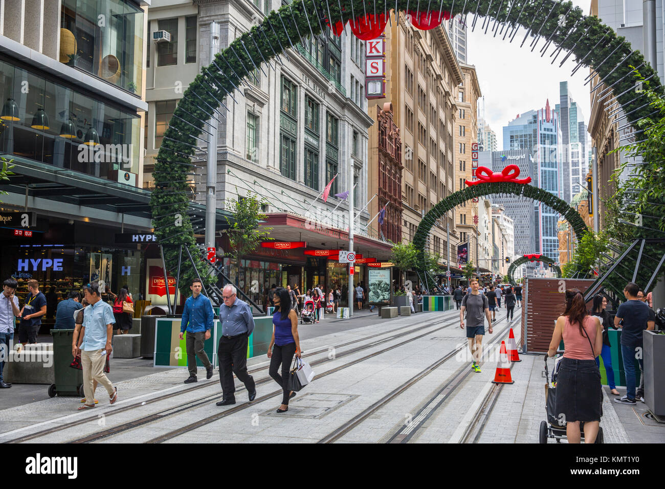 Der erste Abschnitt der Sydney CBD Light Rail ist die George Street entlang, die Fußgänger die Straße abgeschlossen, Sydney Stockfoto