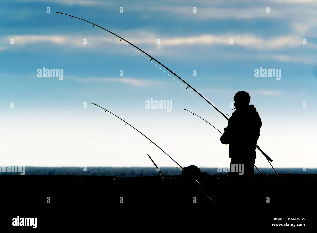Pier in der silhouette -Fotos und -Bildmaterial in hoher Auflösung – Alamy